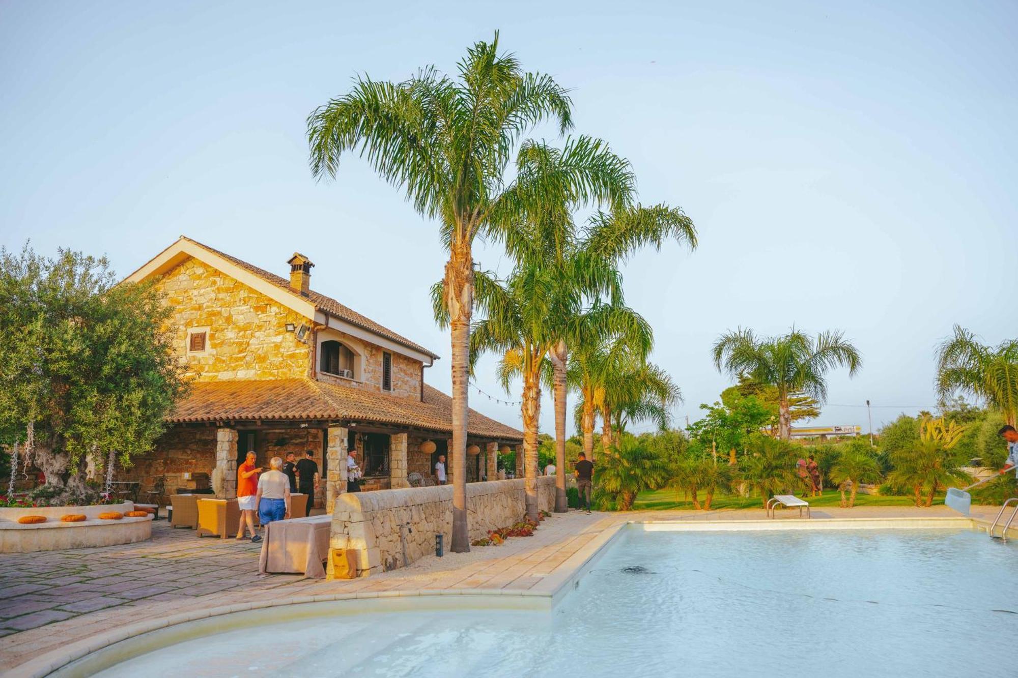 Mythos Holidays & Events Syracuse Esterno foto